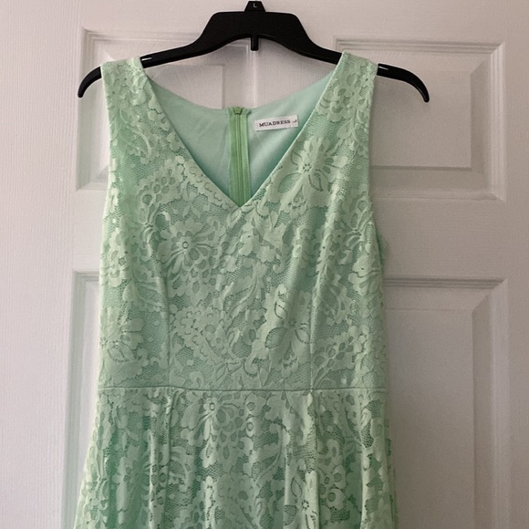 Green lace high low dress - Picture 2 of 4